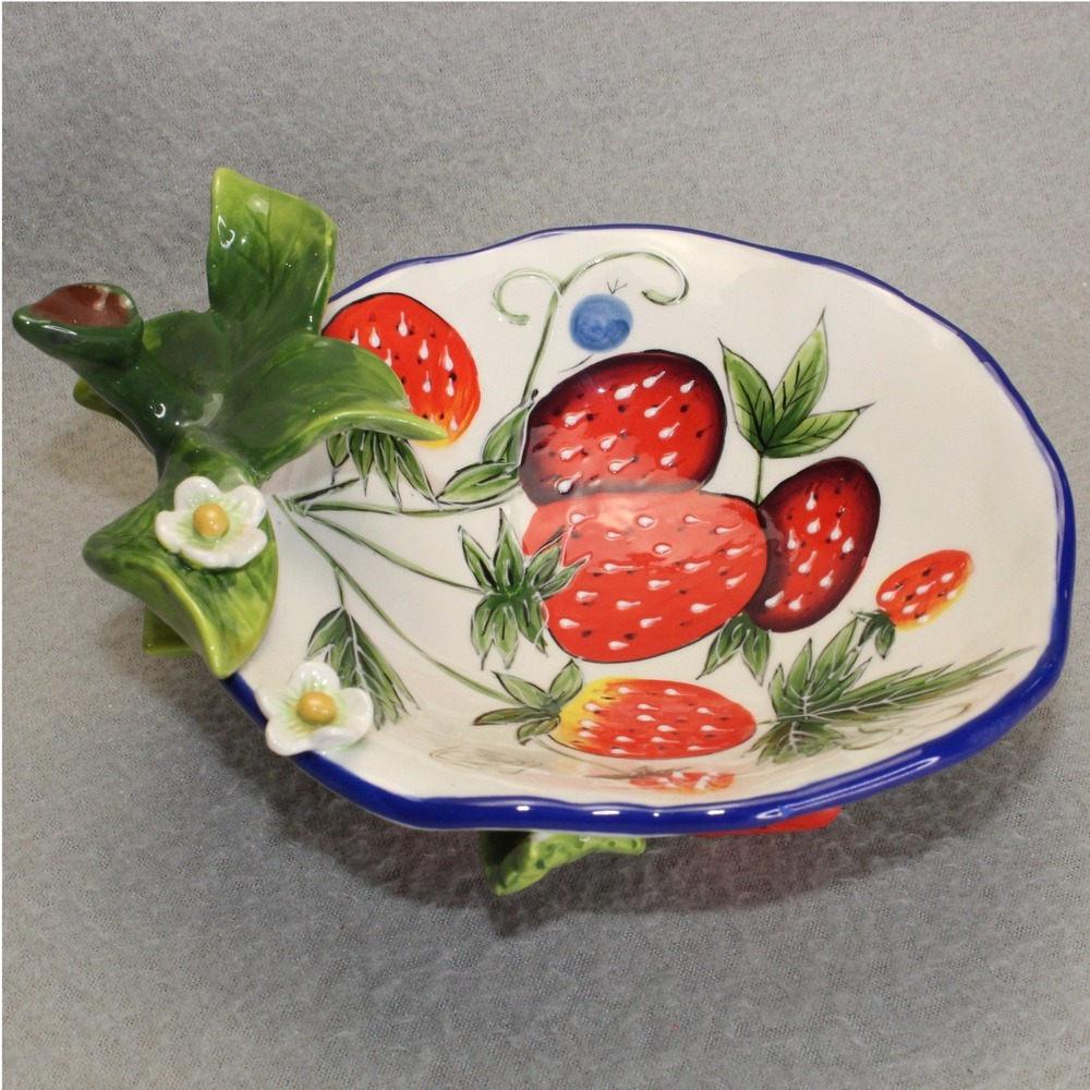 Blue Sky Heather‎ Goldminc Strawberry Ceramic Footed Bowl White Red Fruit 2004